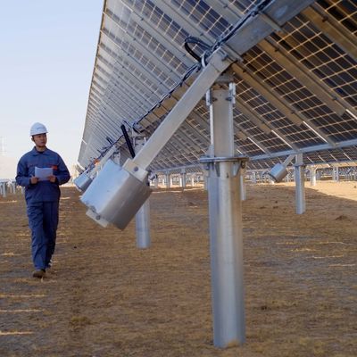 GQ-T Tracking Bracket yang Bergerak Dengan Sistem Solar Agro Photovoltaic